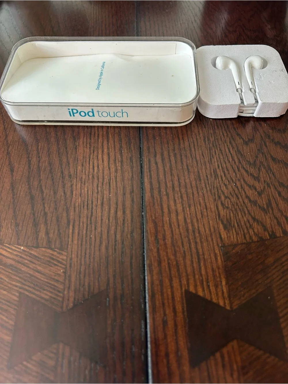 Apple OEM Wired White Ear Buds iPhone iPad iPod 3.5mm Aux Jack Headphones Read
